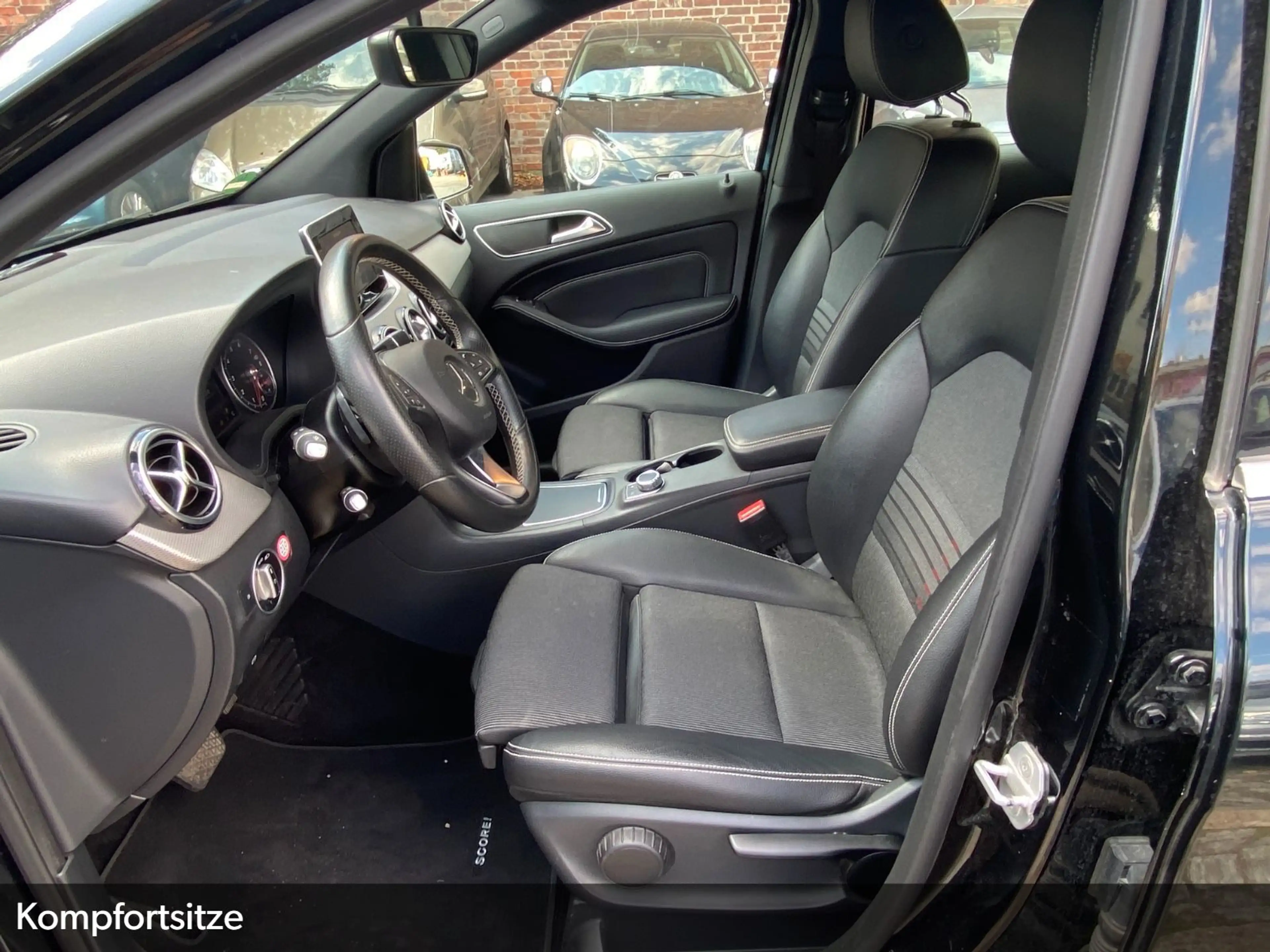Mercedes-Benz B 180 "Score" Navi+Leder+Kamera+Sitzheizung+PDC — photo 12