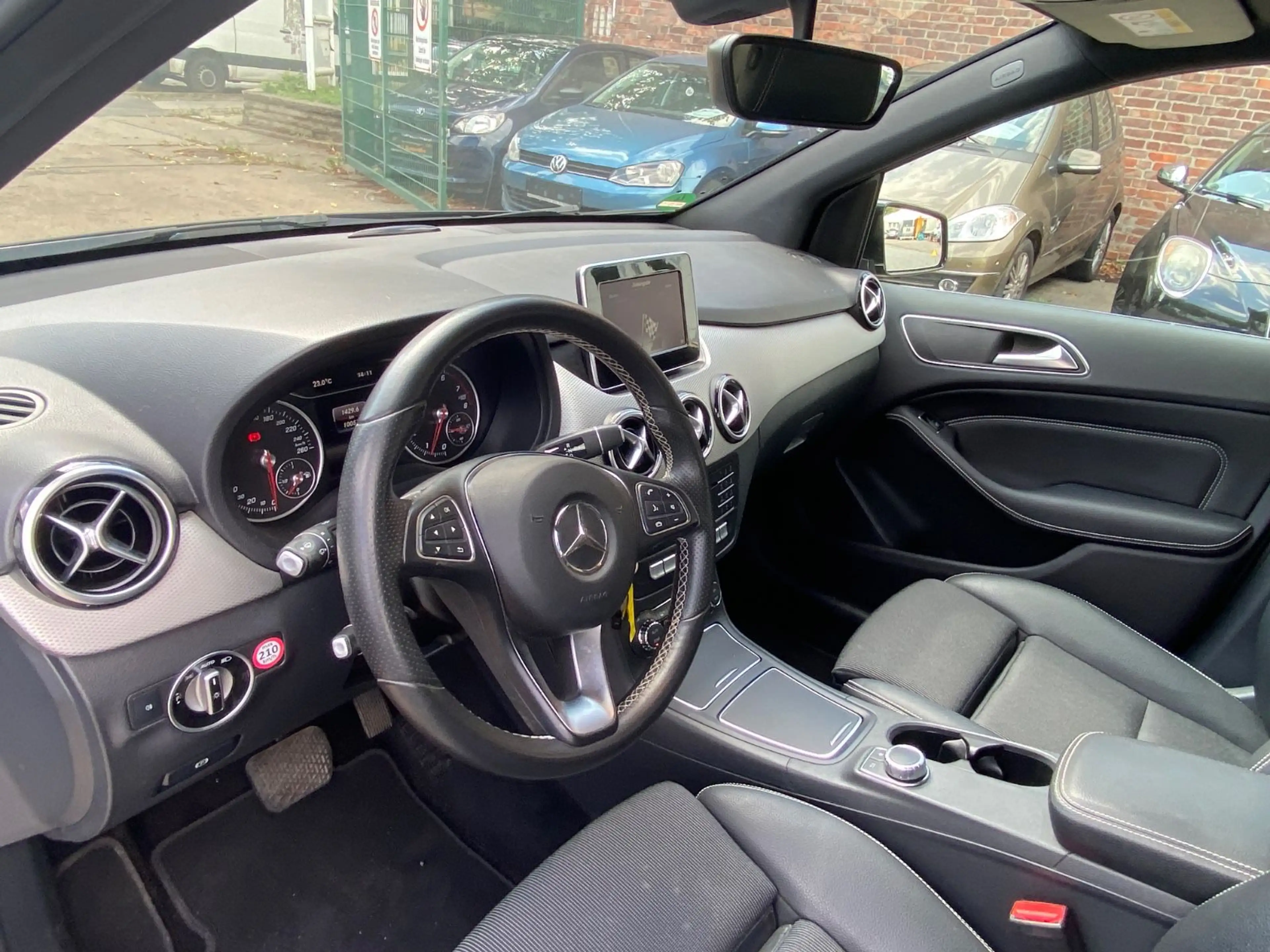 Mercedes-Benz B 180 "Score" Navi+Leder+Kamera+Sitzheizung+PDC — photo 11