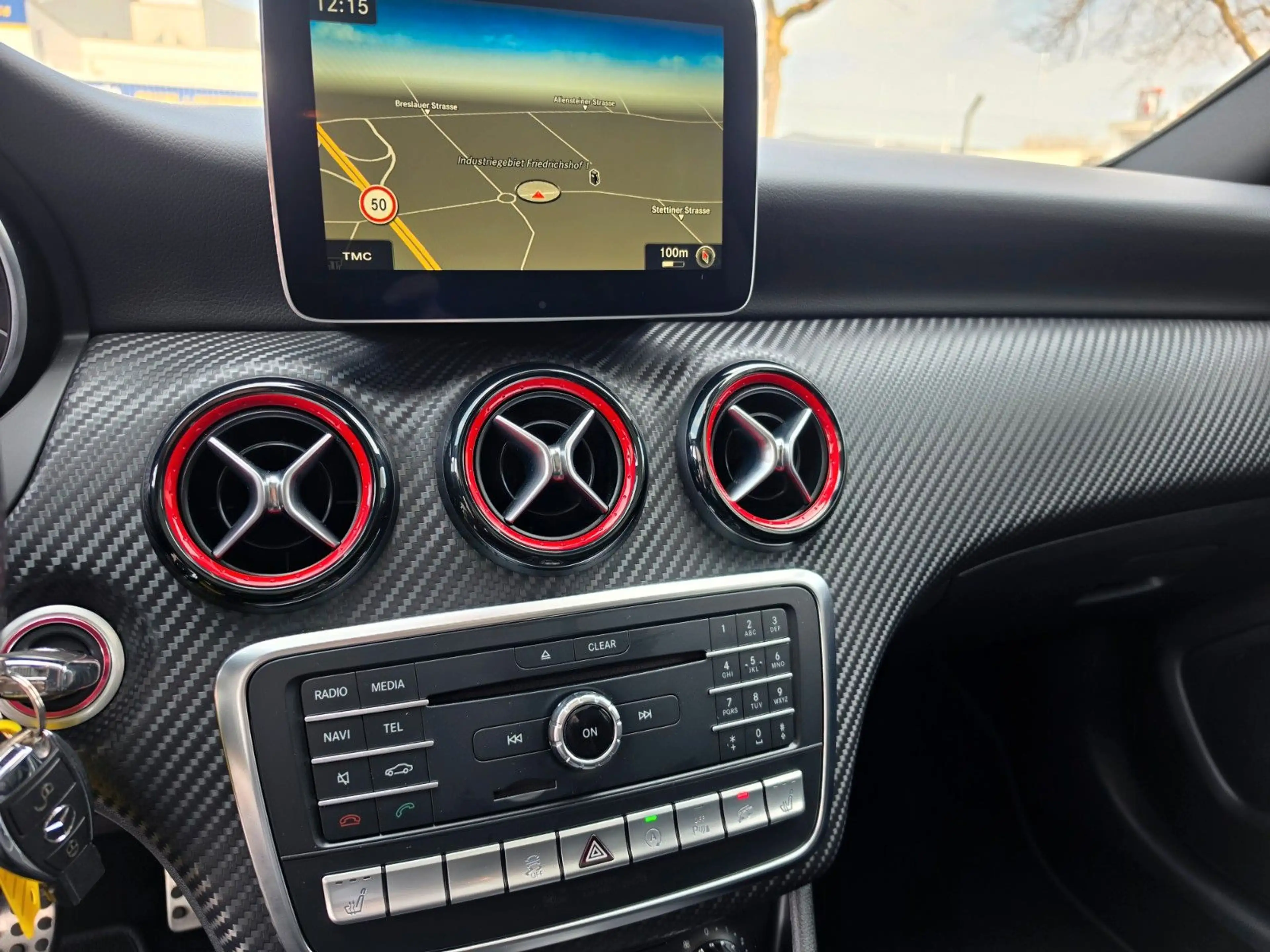 Mercedes-Benz A 45 AMG 4Matic *Panorama*Garantie*8-fach* — photo 15
