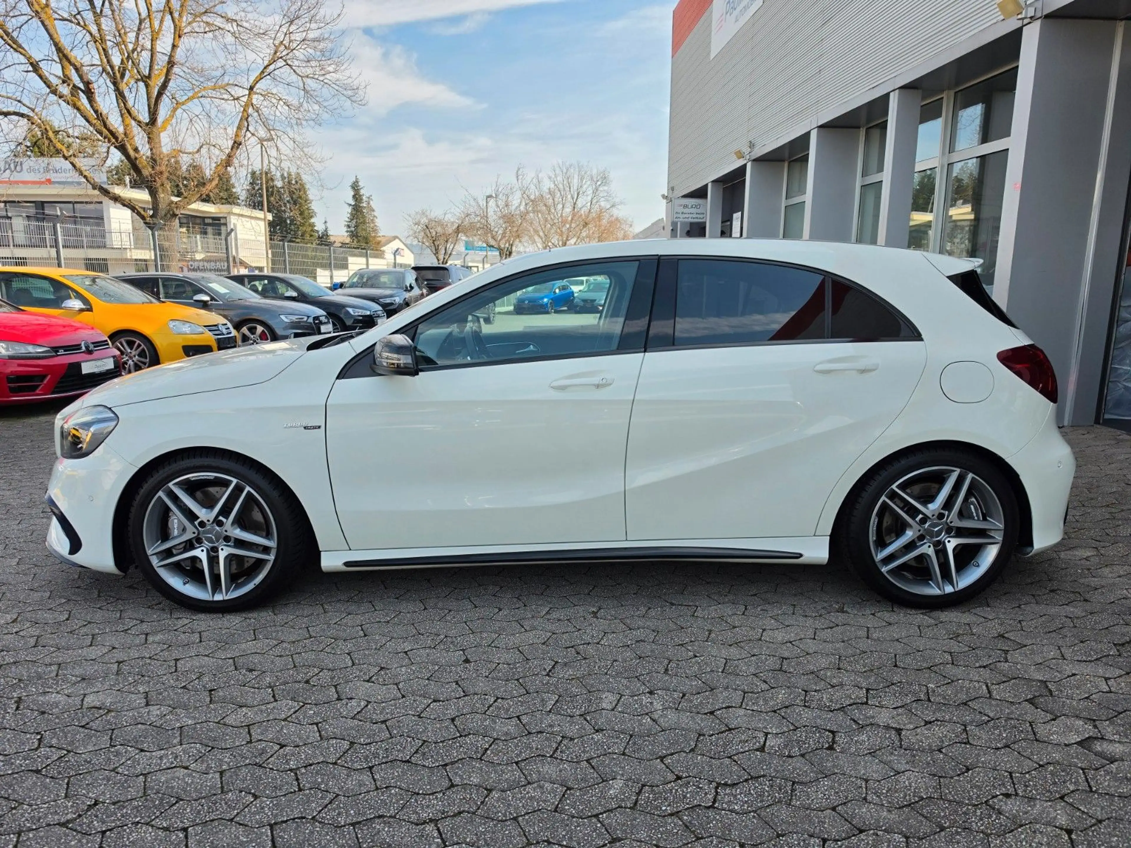 Mercedes-Benz A 45 AMG 4Matic *Panorama*Garantie*8-fach* — photo 3