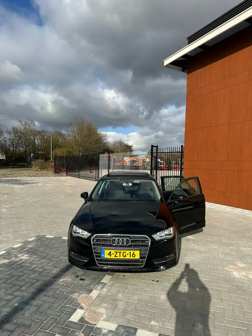 Audi A3 1.4 TFSI Ambit.Pro L Black - 2