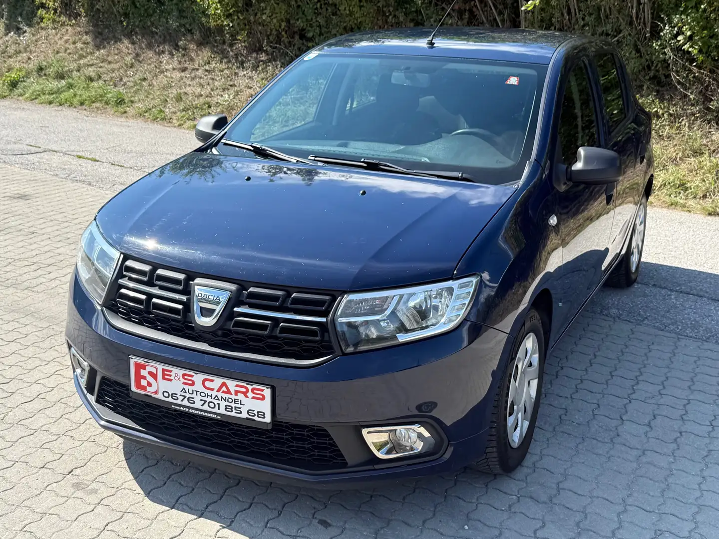 Dacia Sandero Ambiance Blau - 1
