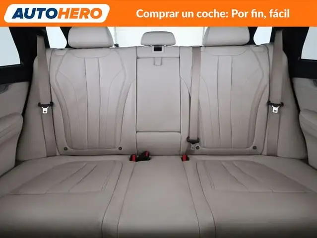 BMW X5 view 16