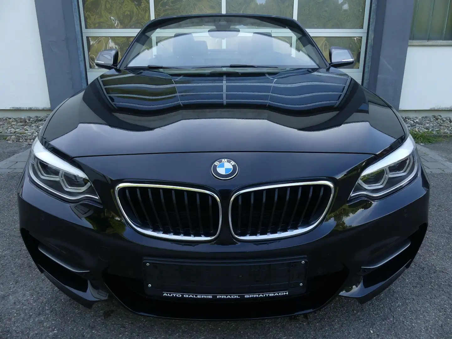 BMW 240 Cabrio OpenAir/H&K/LED/Navi.Prof./LED/Aero Zwart - 2