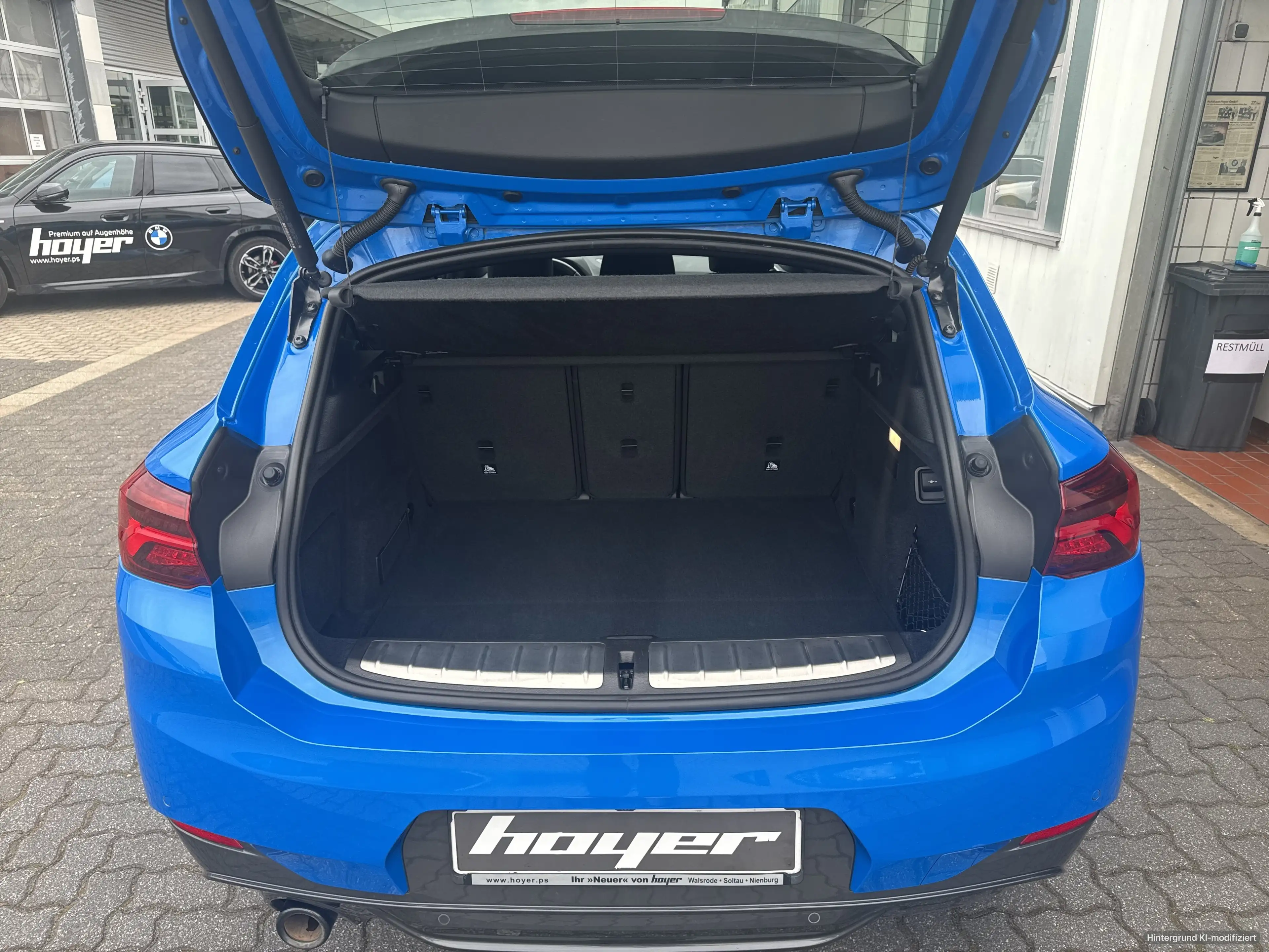 BMW X2 xDrive25e — photo 11