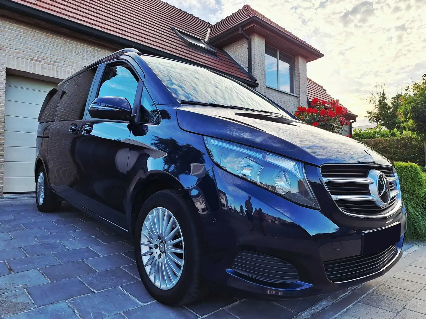 Mercedes-Benz V 220 V 220 d kompakt 7G-TRONIC Rise Blauw - 1