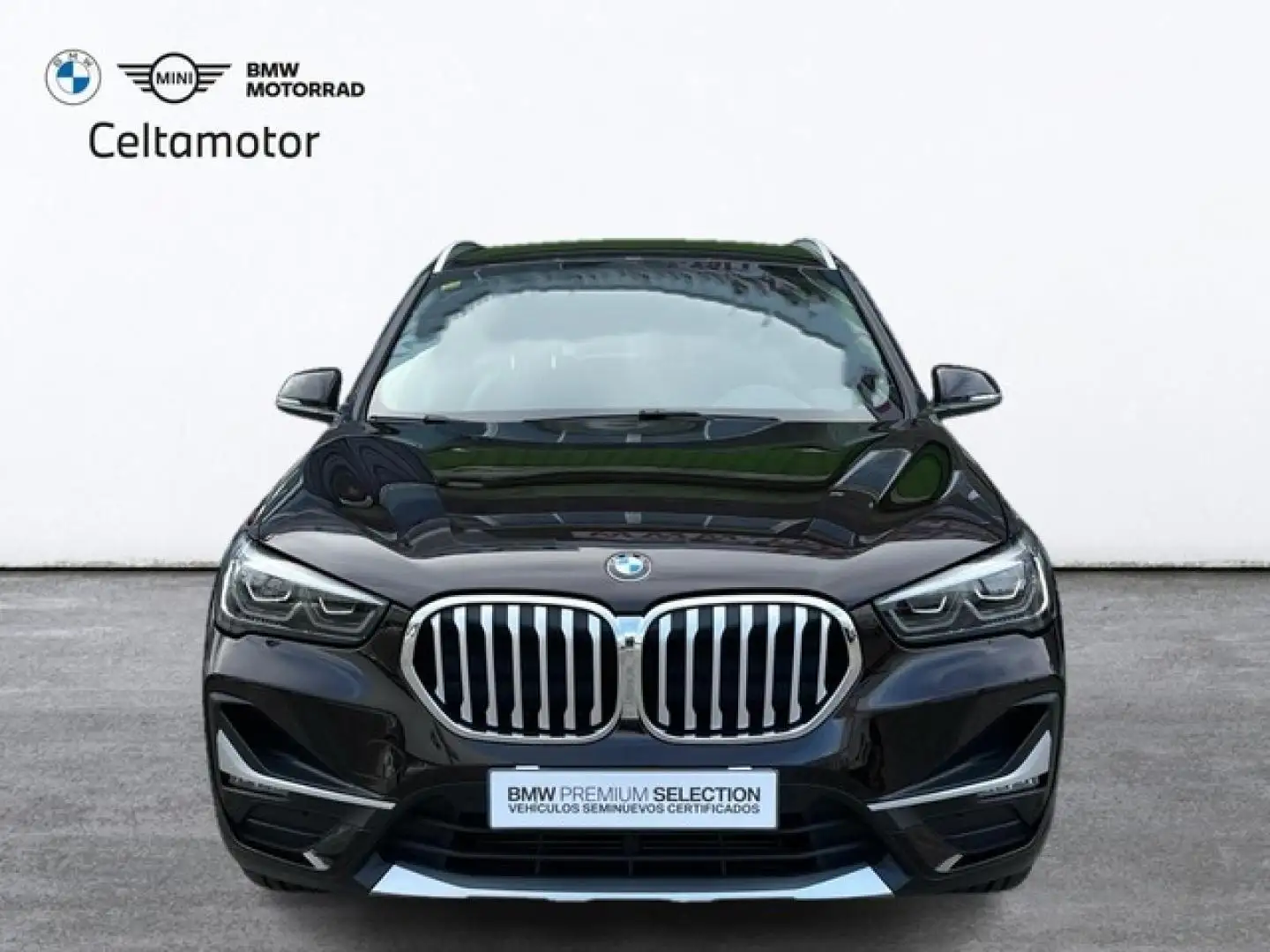 BMW X1 sDrive 18dA Business Blau - 2