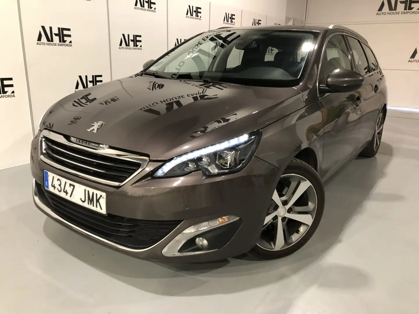 Peugeot 308 SW 1.6 BlueHDi Style 120 Marrón - 1