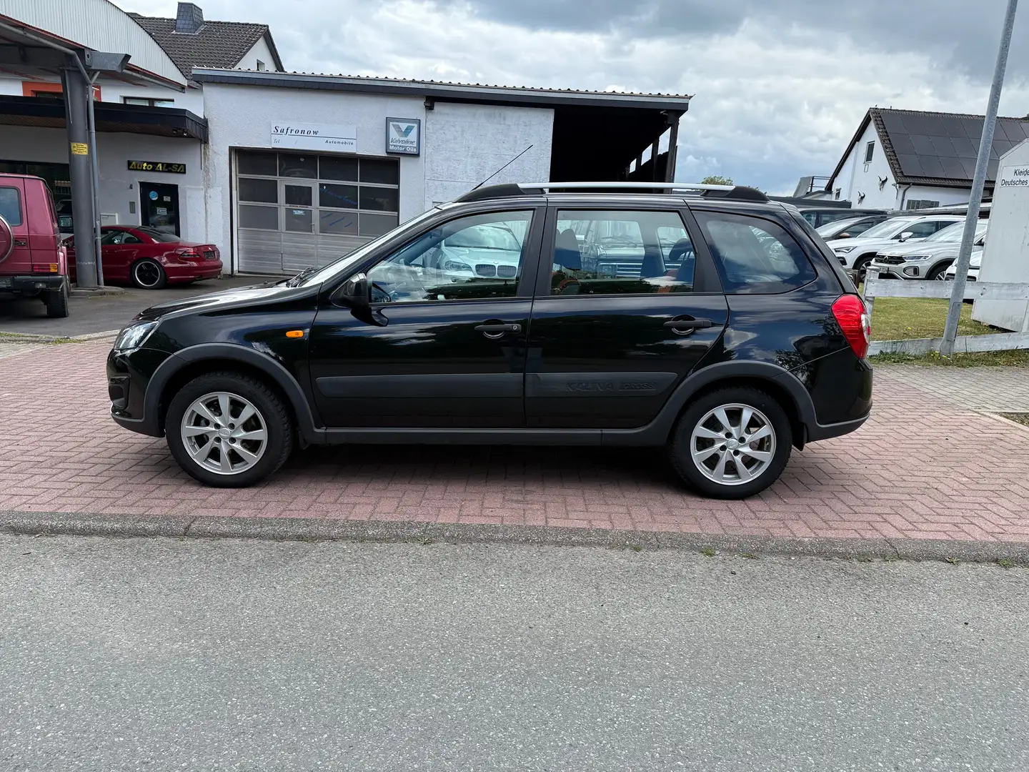 Lada Kalina 1.6 Cross Luxus HU AU Neu aus 1.Hand AHK Czarny - 2