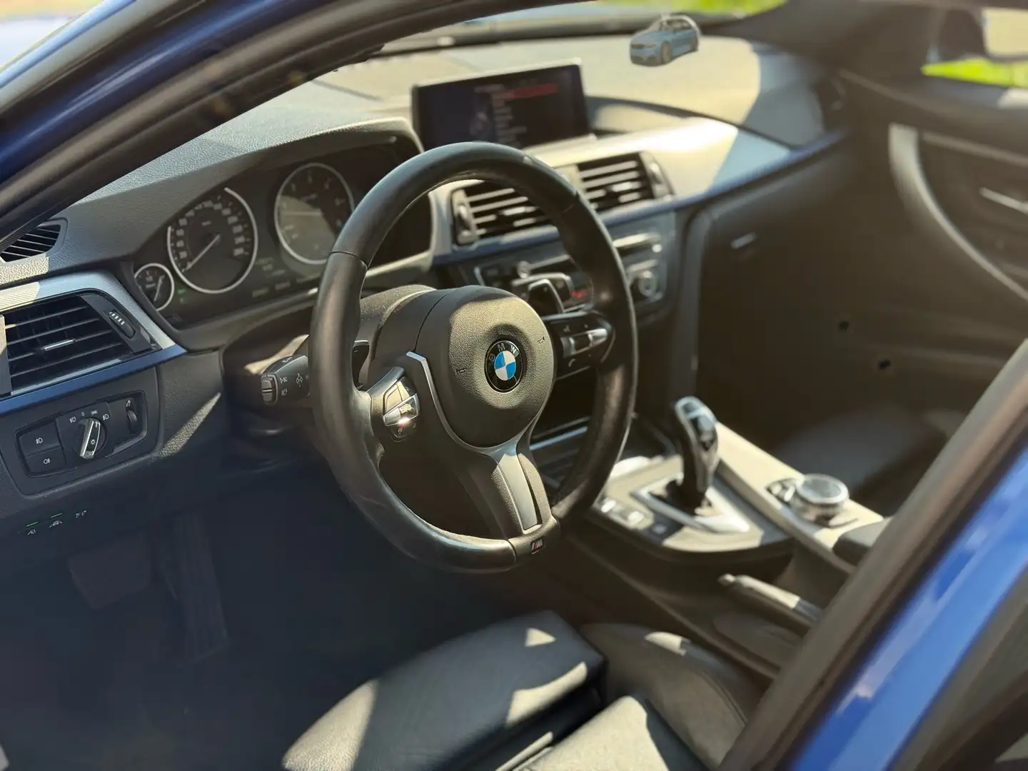 BMW 330 330d High Executive M-Sport | Estoril Blau | Euro6 Bleu - 2