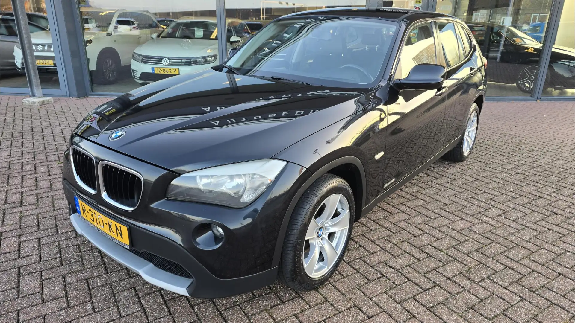 BMW X1 sDrive18i *Automaat* AIRCO* Sportstoelen*Elektrisc Noir - 2