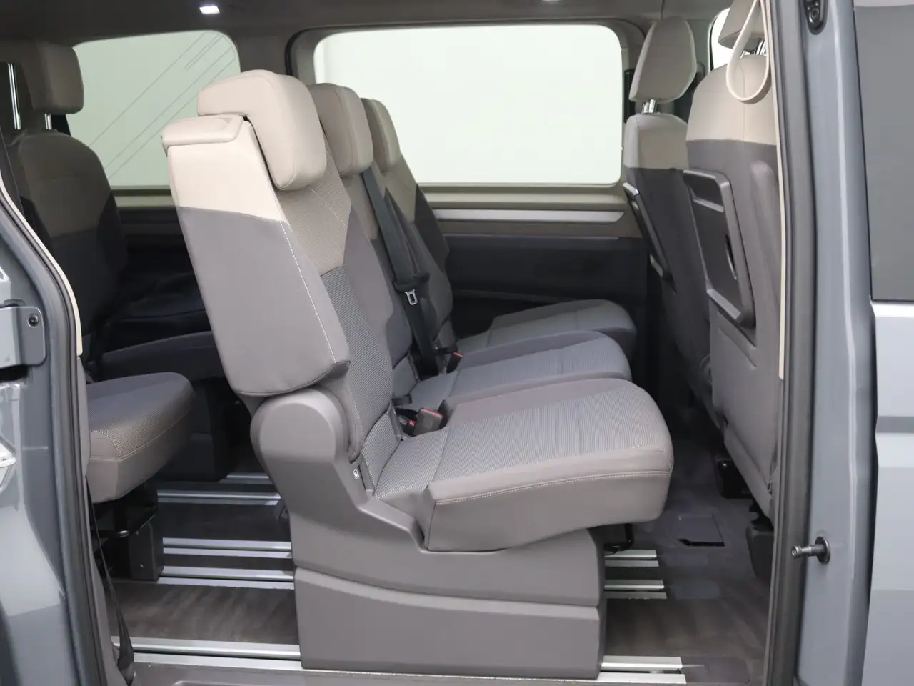 Volkswagen T7 Multivan Multivan Life 1.4 e-Hybrid / Navi, ParkAssi, LED 11