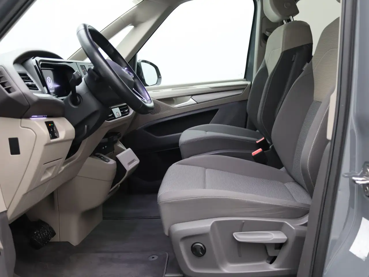 Volkswagen T7 Multivan Multivan Life 1.4 e-Hybrid / Navi, ParkAssi, LED 13