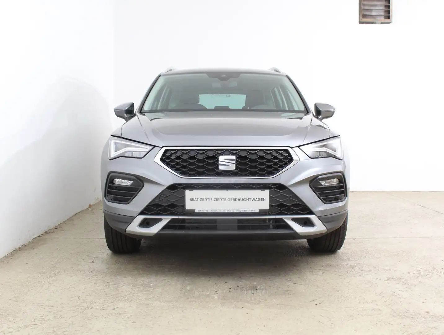 SEAT Ateca Style Edition 1.5 TSI ACT DSG Grau - 2