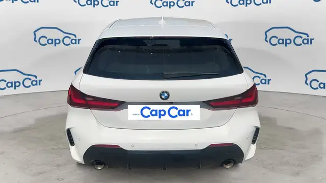 BMW 1 Series view 3