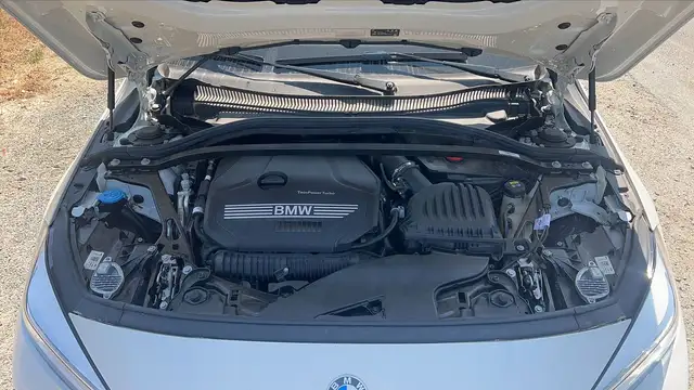 BMW 1 Series view 15