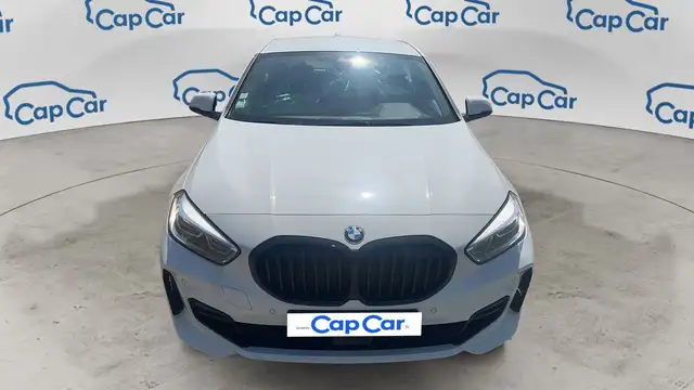 BMW 1 Series view 5