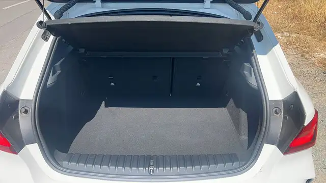 BMW 1 Series view 14