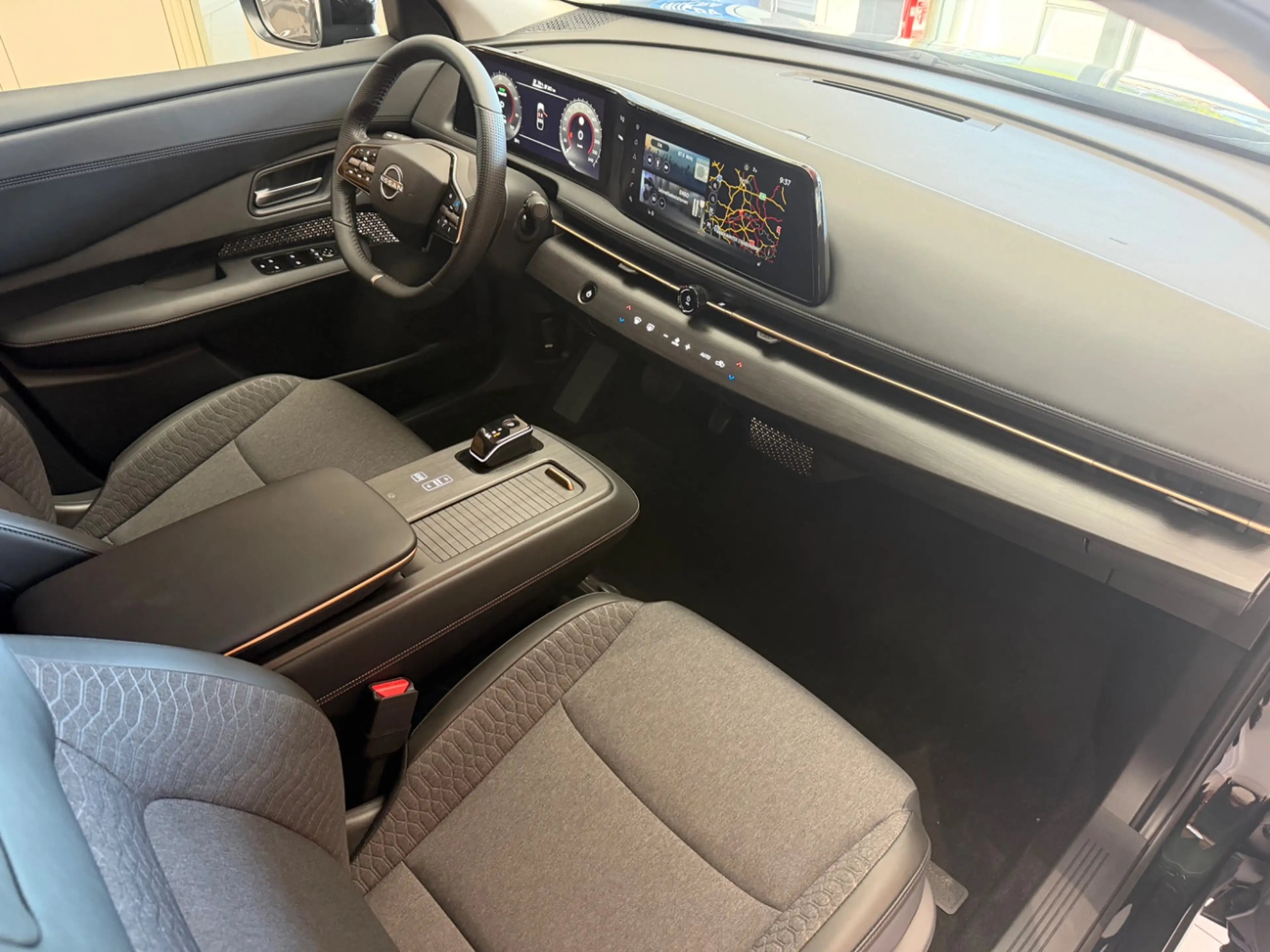 Nissan Ariya (MY25) 63kWh ADVANCE PACK 360Grad+Voll LED — photo 15
