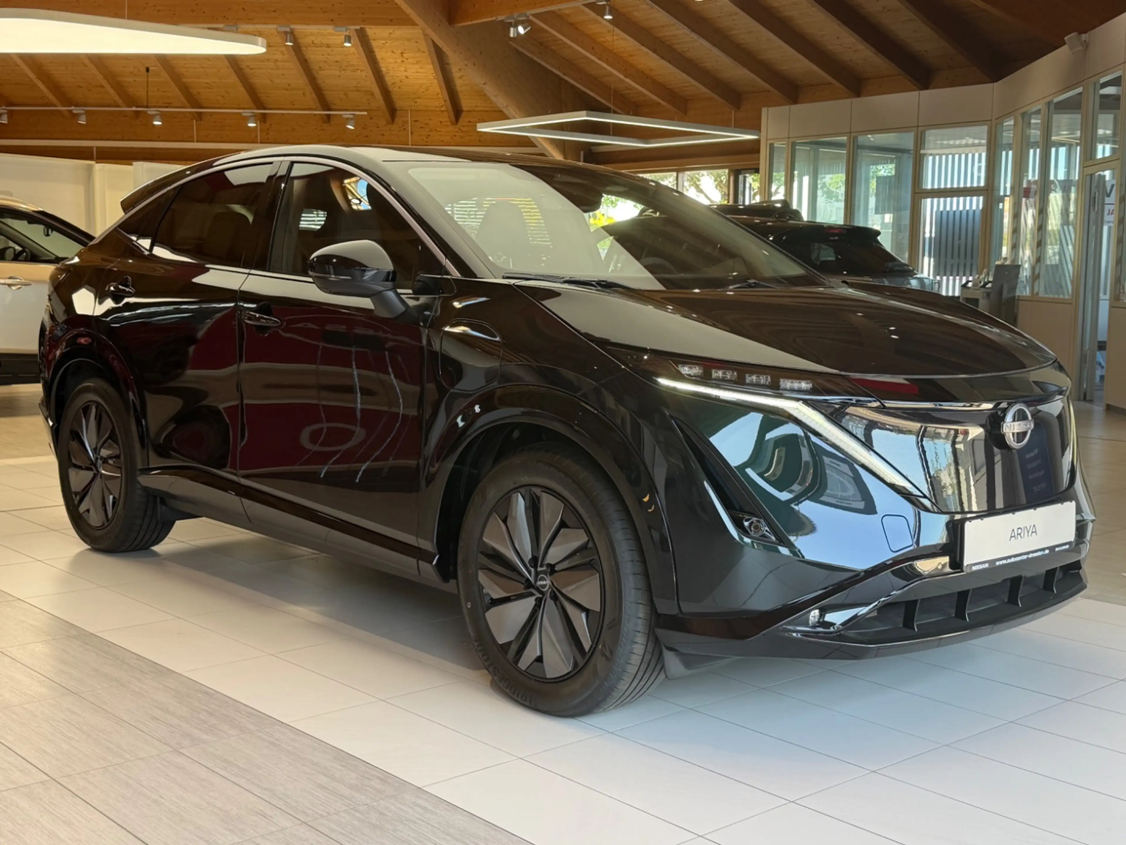 Nissan Ariya (MY25) 63kWh ADVANCE PACK 360Grad+Voll LED — photo 6