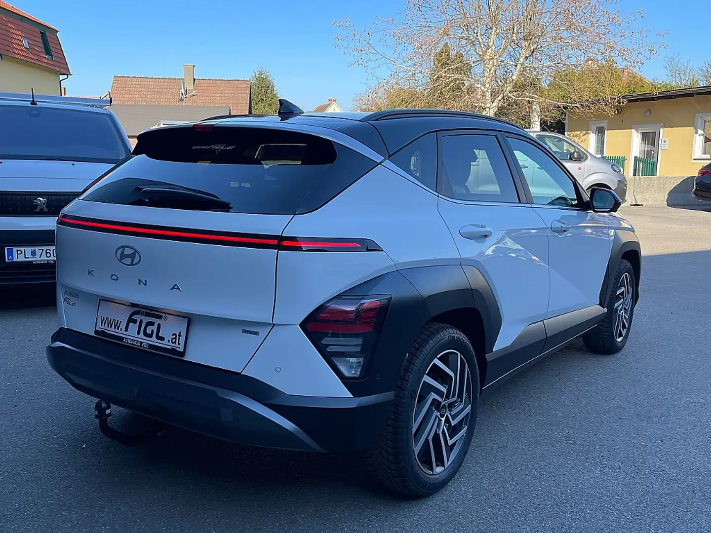 Hyundai KONA Kona 1,6 GDI Hybrid Trend Line DCT Aut. Weiß - 2