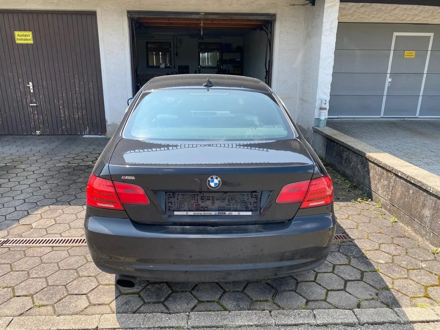 BMW 320 320d Coupe Schwarz - 2
