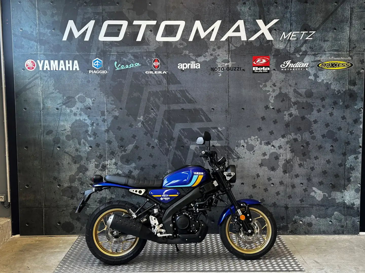 Yamaha XSR 125 Blau - 1