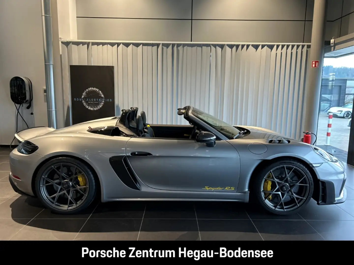 Porsche 718 Spyder RS/Weissach/PDLS/PCCB/Carbon/Chrono/BOSE Silber - 2