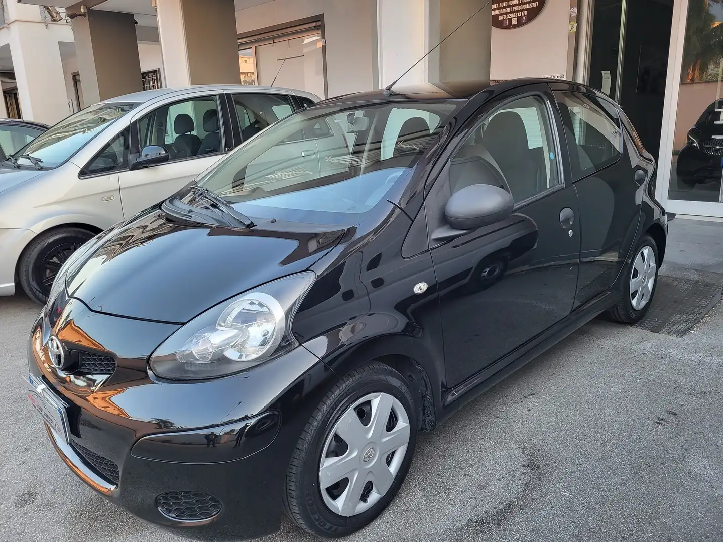 Toyota Aygo Aygo 5p 1.0 Sol anno 04/2011 km 103000+block shaft - 1