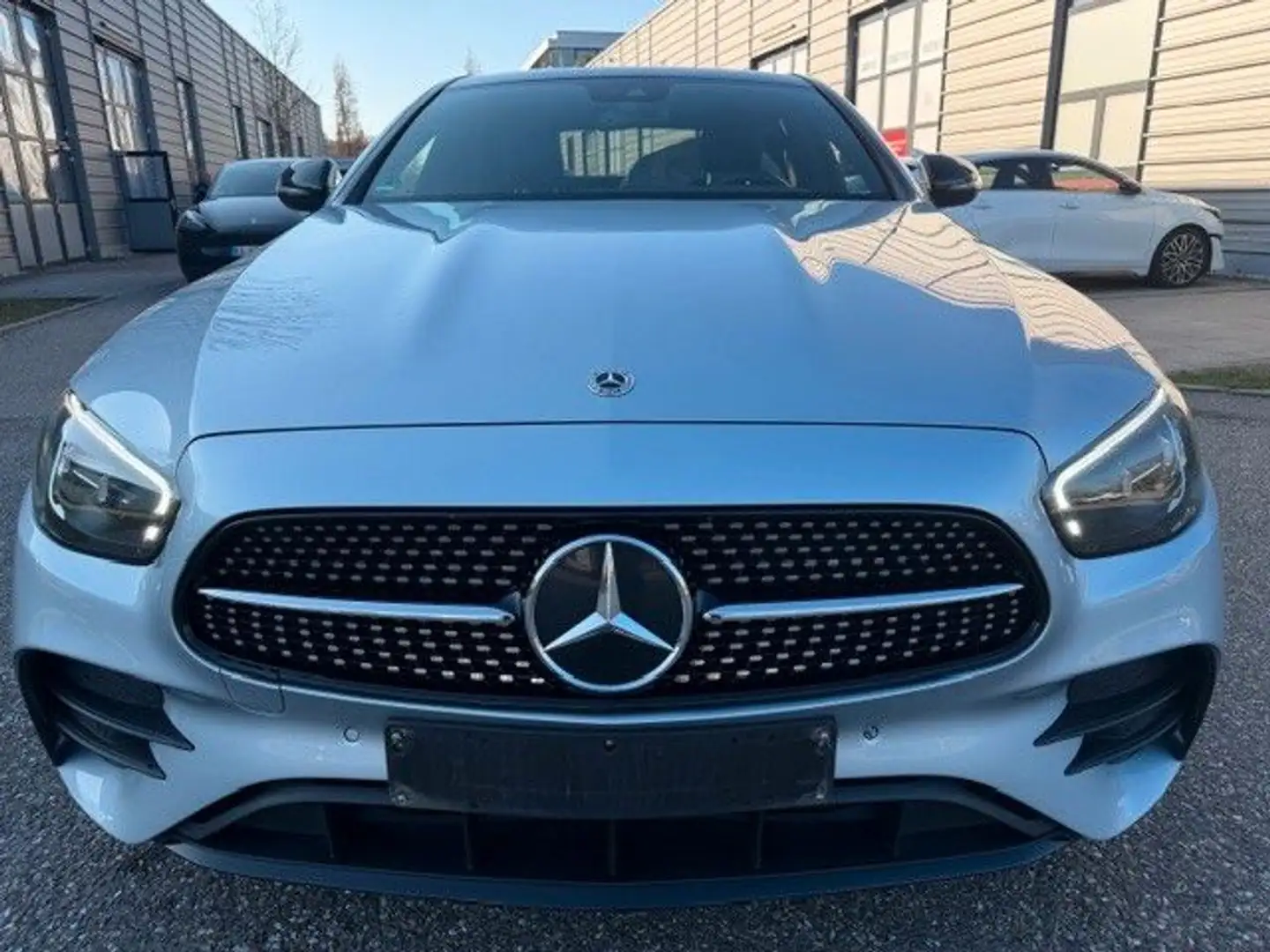 Mercedes-Benz E 300 de  AMG Line Night-Paket/Panorama/ 1. Hand Silber - 1