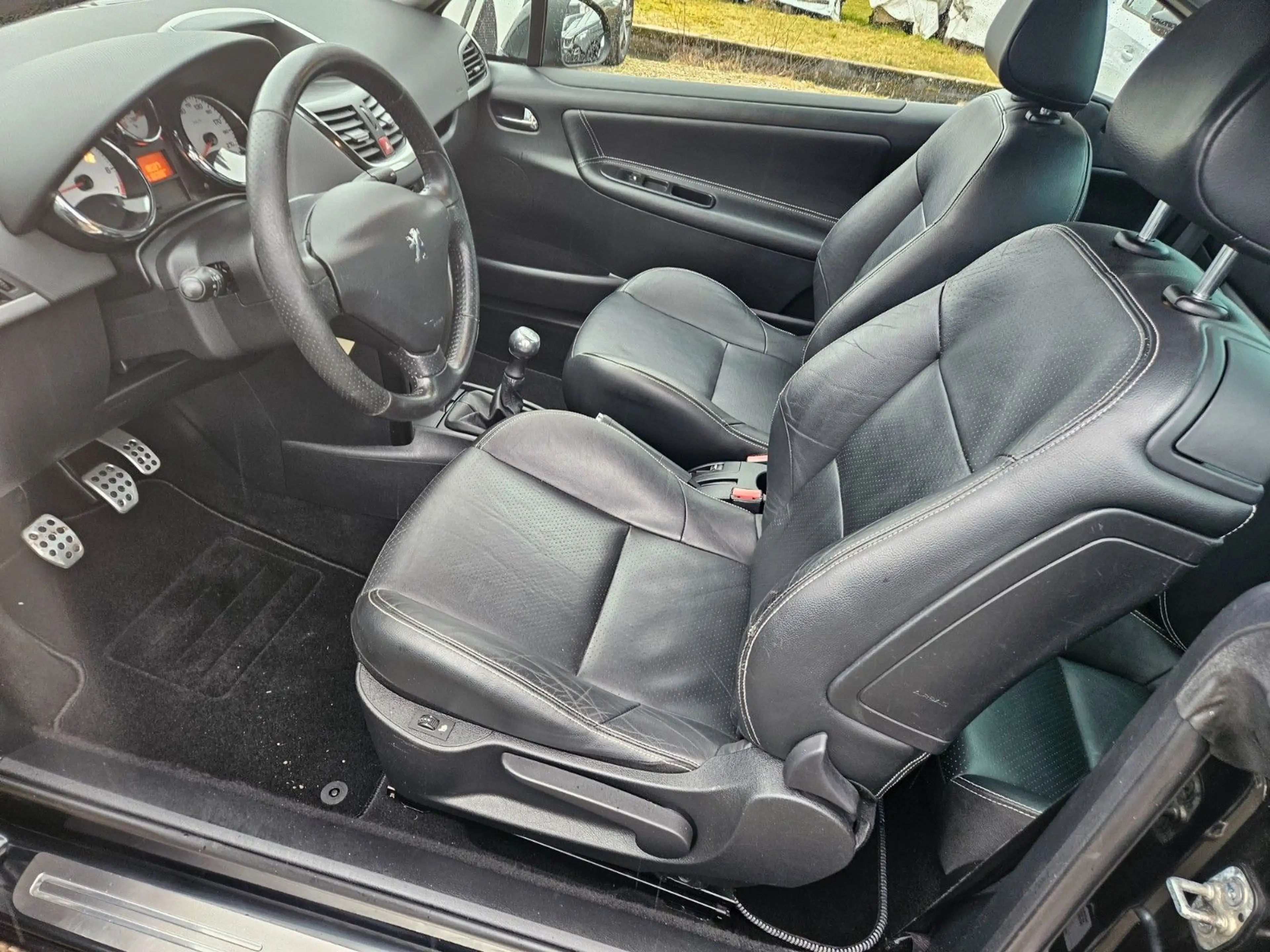 Peugeot 207 CC Cabrio-Coupe Platinum — photo 10