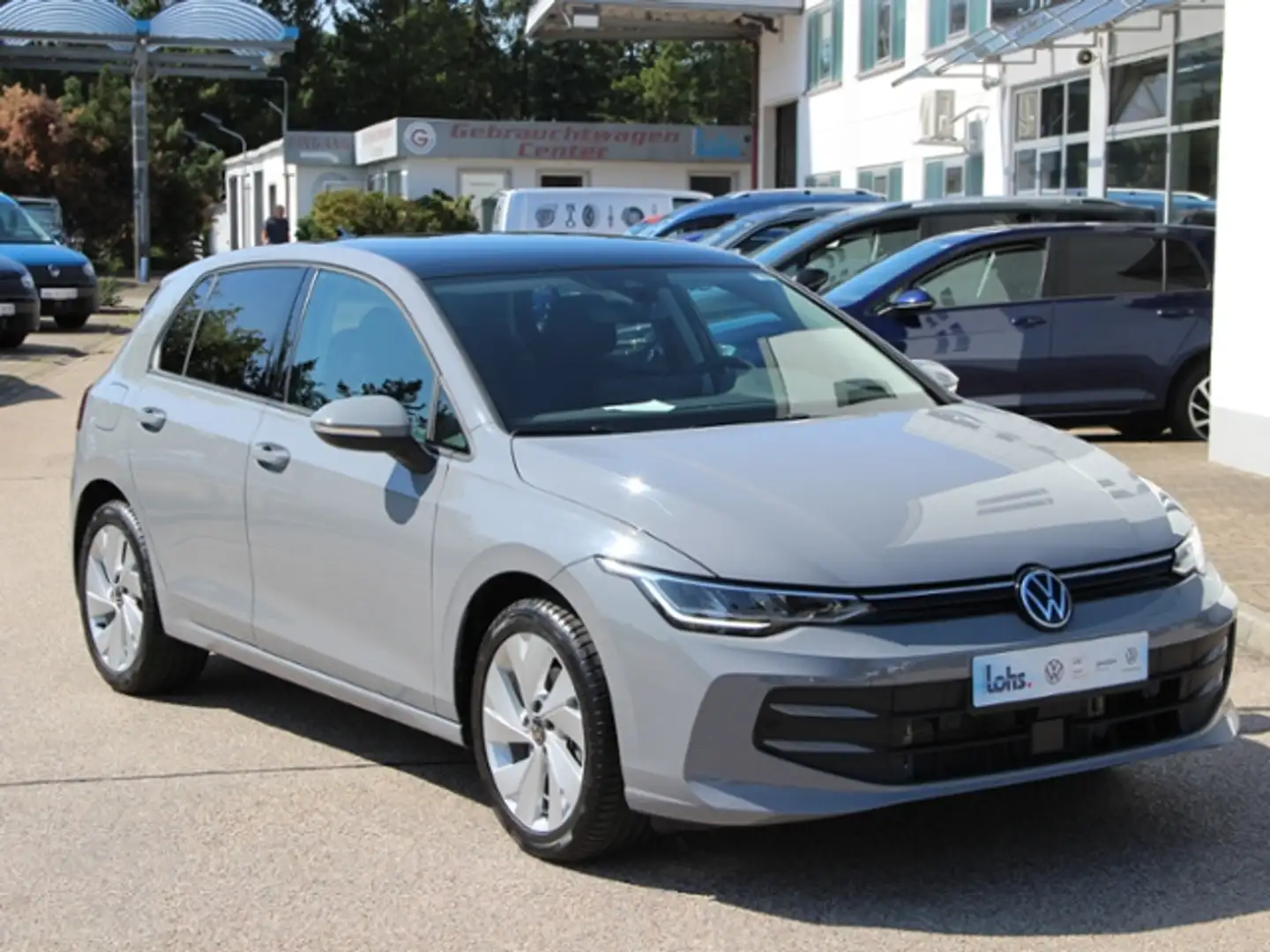 Volkswagen Golf VIII TSI Life Panoramad. Grau - 2