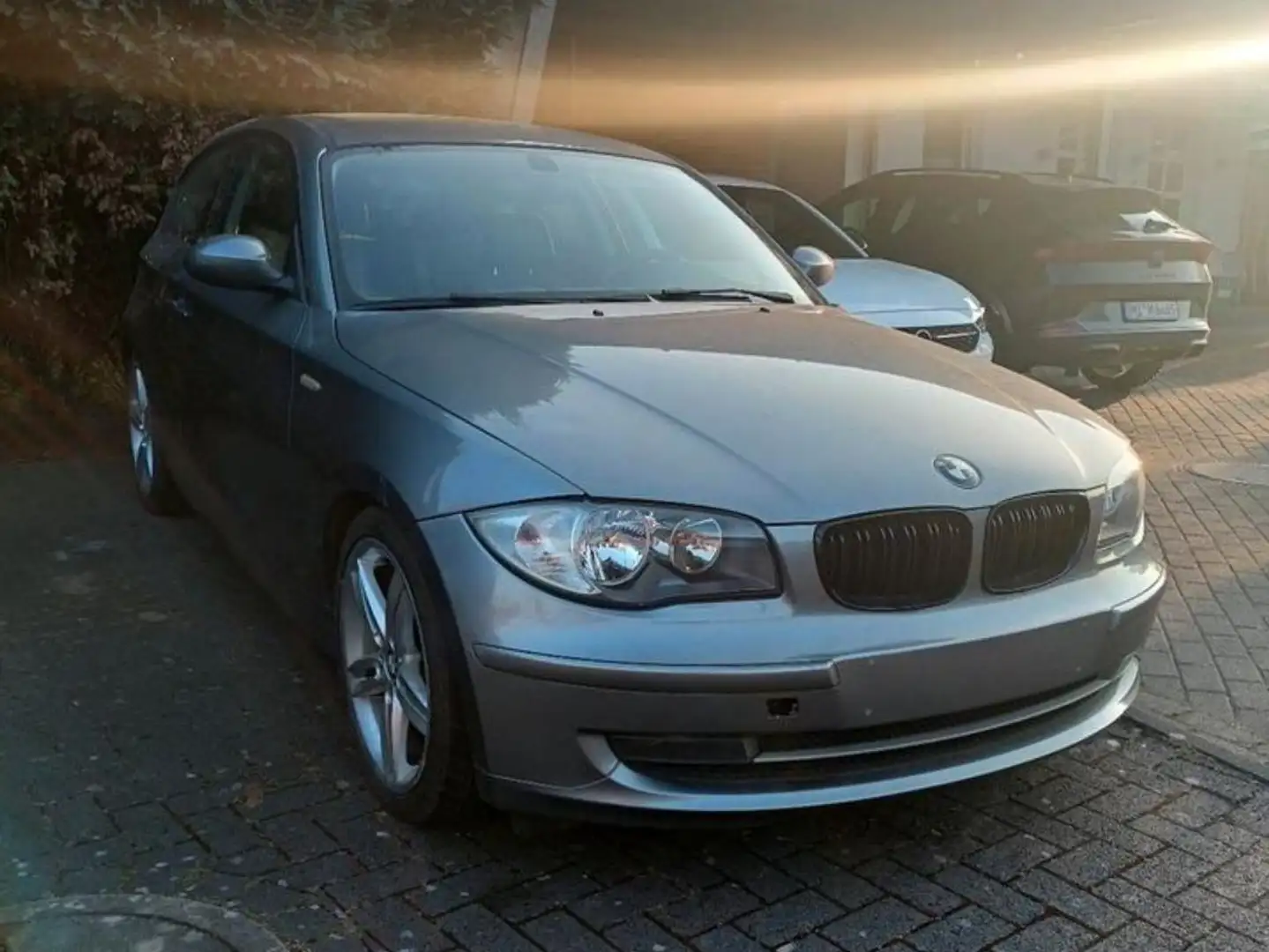 BMW 116 116i Edition Lifestyle Grau - 1