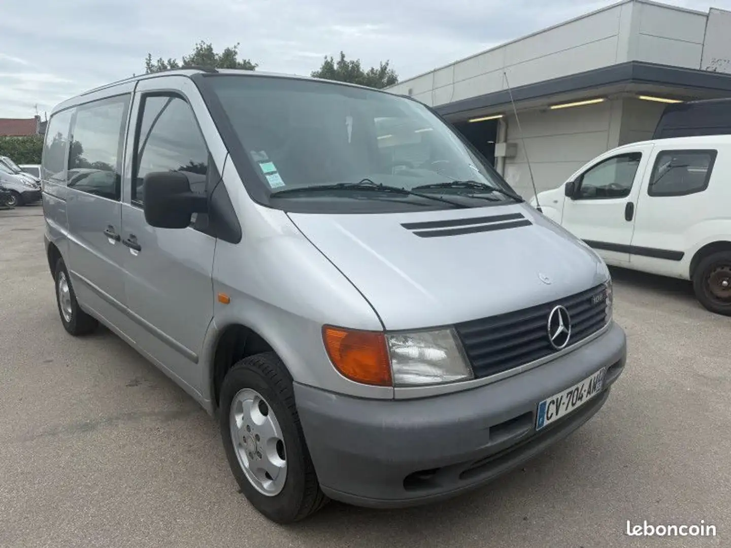 Mercedes-Benz Vito Mercedes FG 108 D Grijs - 1