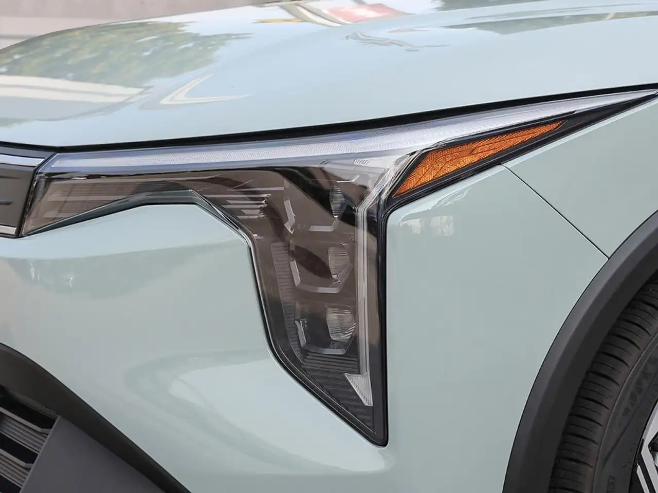 Kia K4 снимка Kia K4