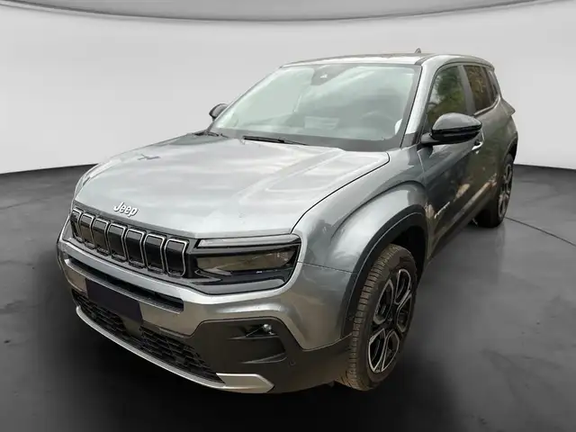 Jeep Avenger view 3