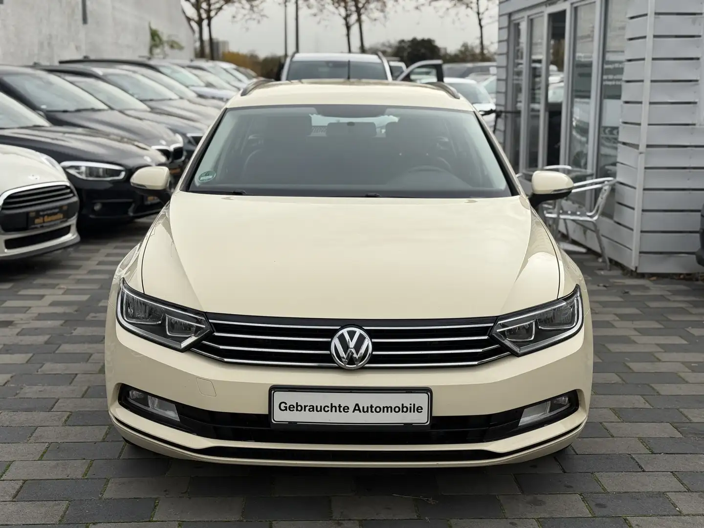 Volkswagen Passat Variant 2.0TDI Trendline Start-Stopp Leder Klima Beige - 2