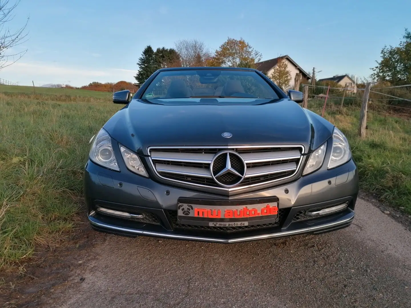 Mercedes-Benz E 250 Cabrio Leder,Navi,18",PDC,Xen,alle Service Gris - 2