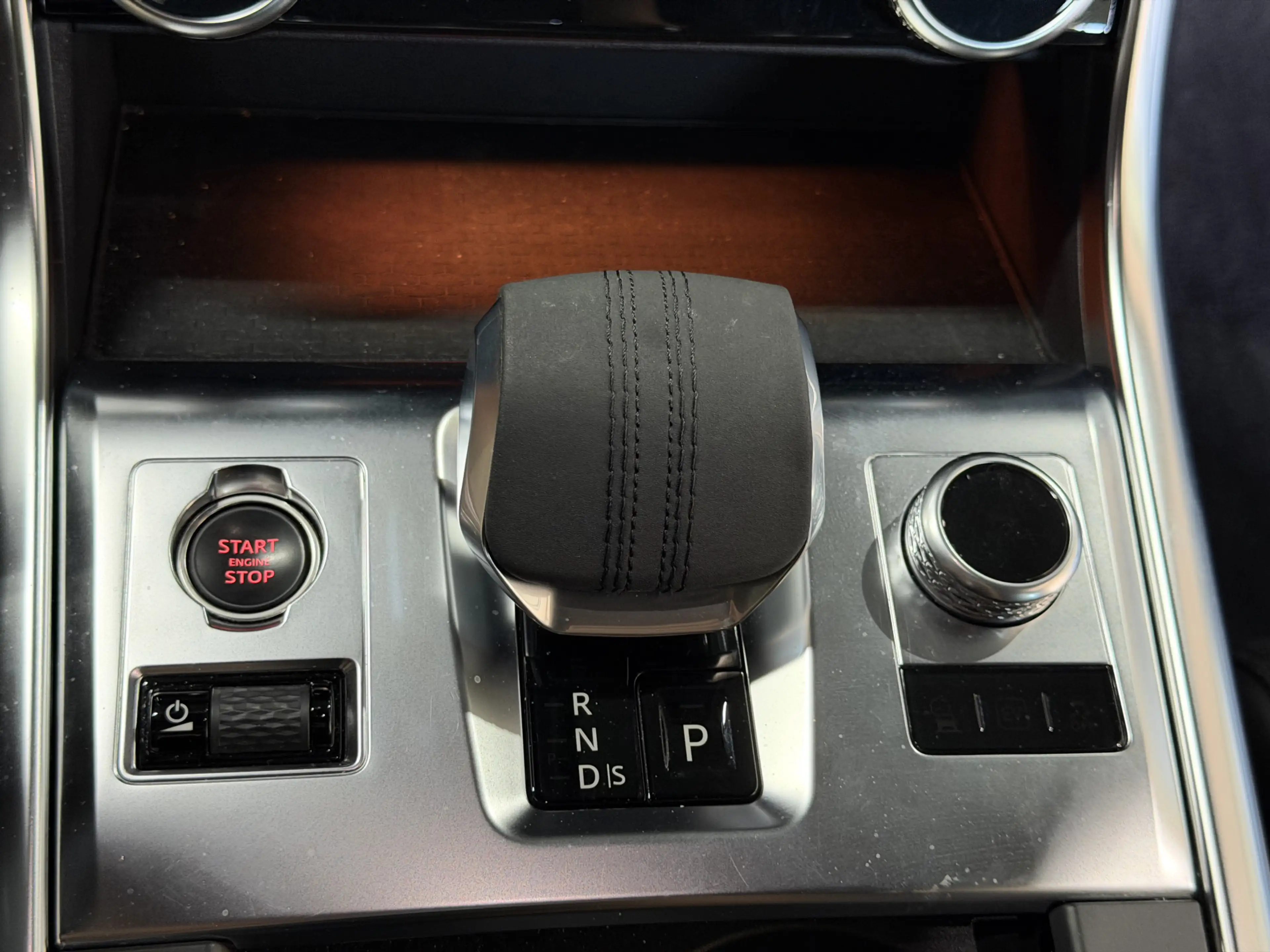 Jaguar XF Sportbrake 2.0 P250 R-Dynamic Black | Leder | Memo — photo 18