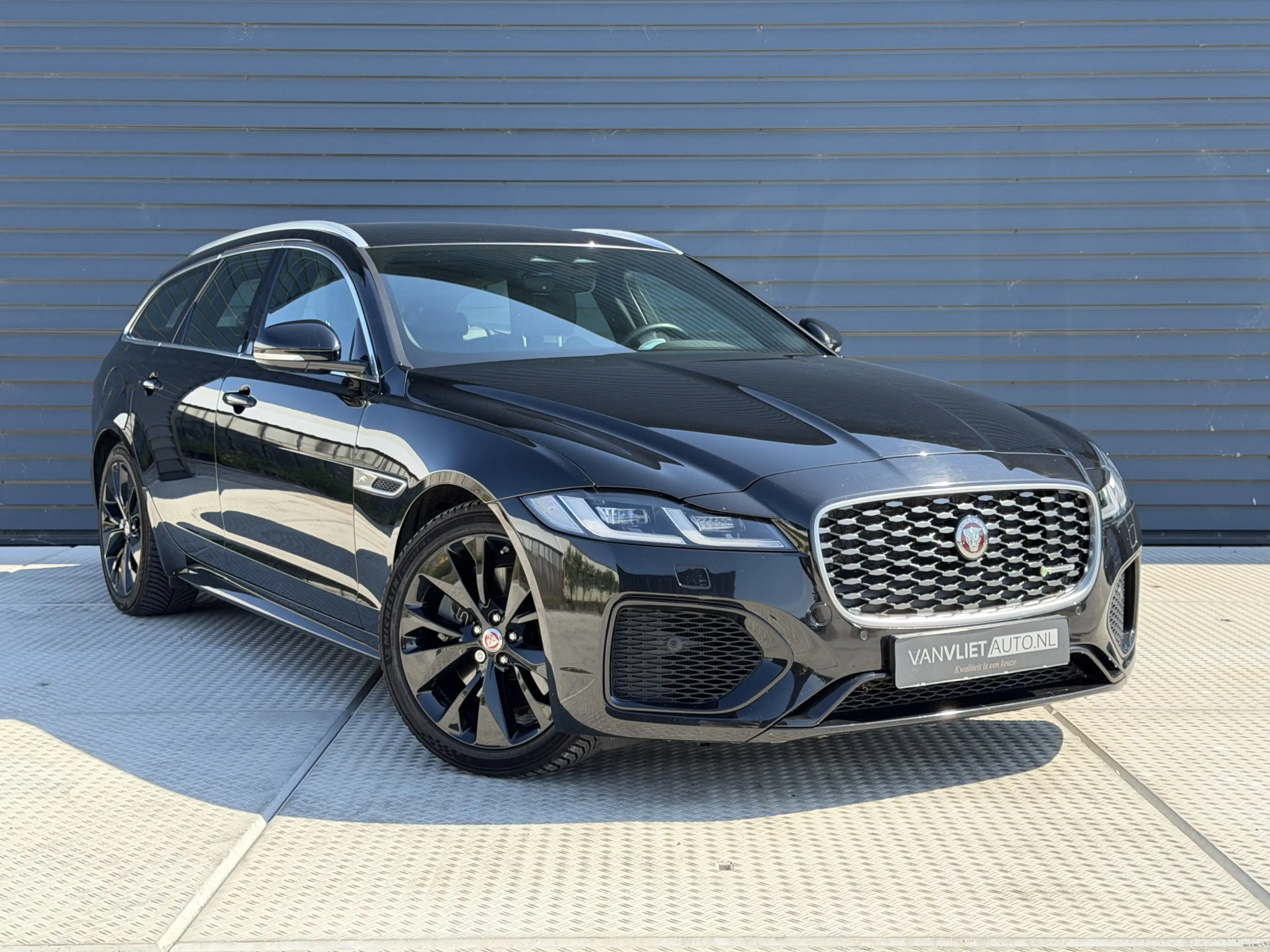 Jaguar XF Sportbrake 2.0 P250 R-Dynamic Black | Leder | Memo — photo 3