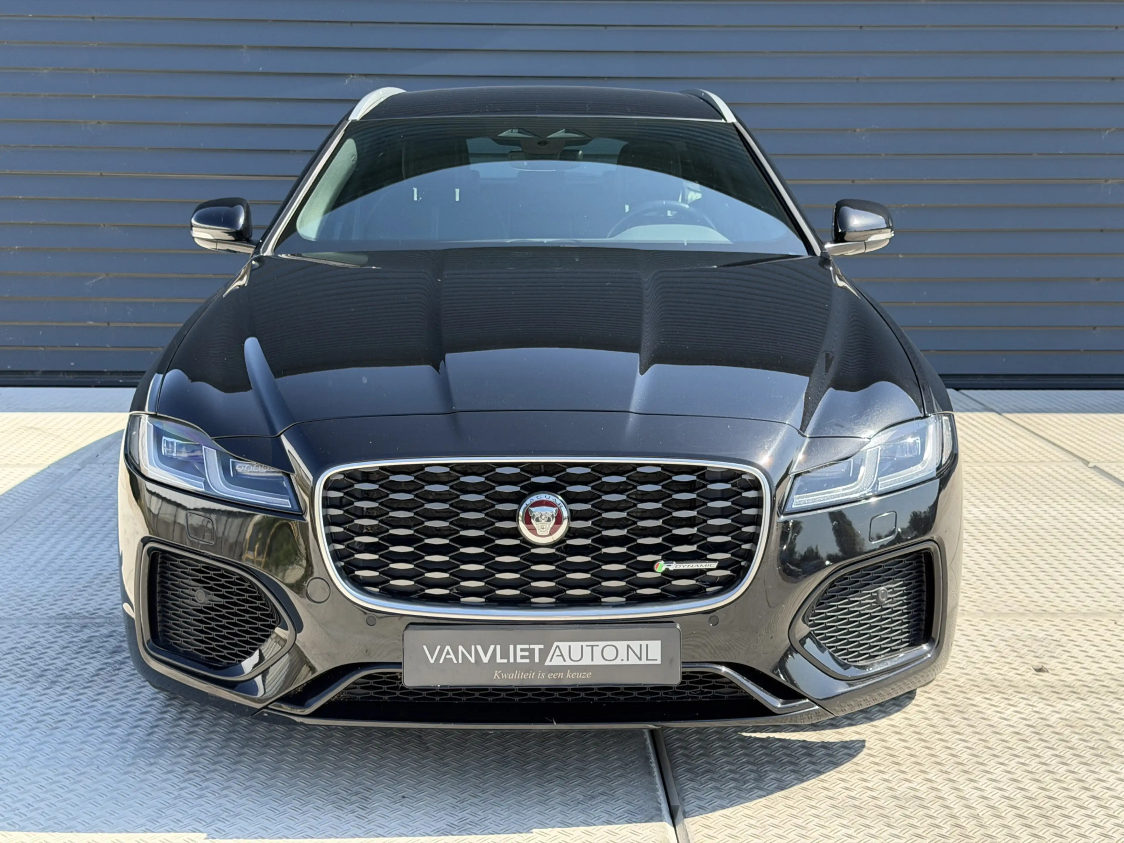 Jaguar XF Sportbrake 2.0 P250 R-Dynamic Black | Leder | Memo — photo 2