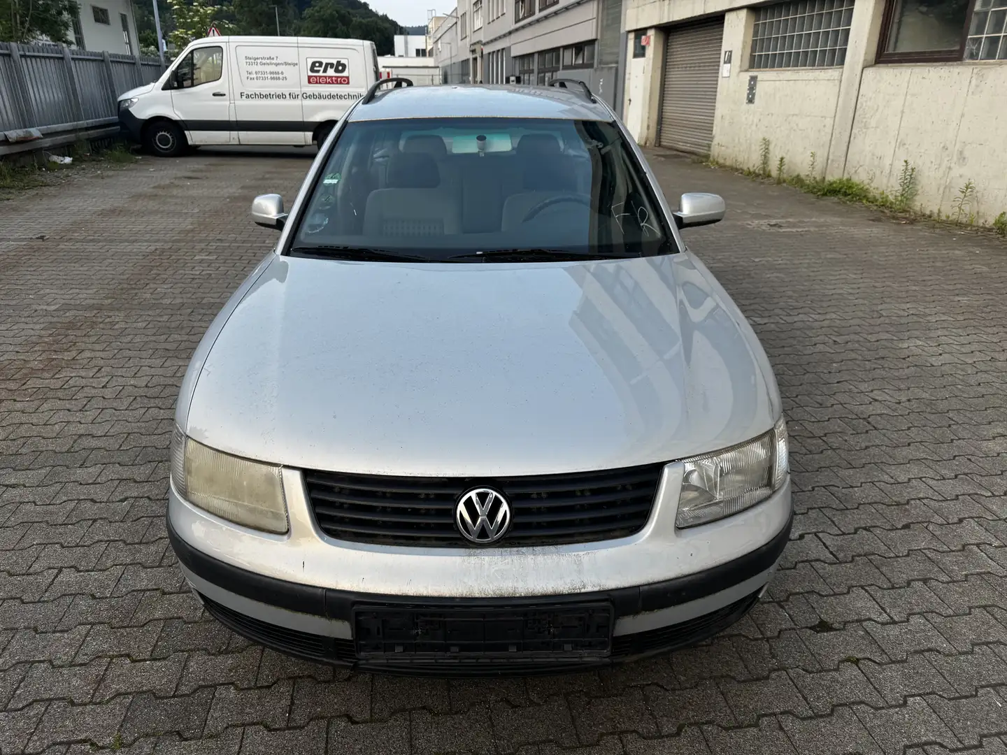 Volkswagen Passat 1.8 5V Comfortline Zilver - 1