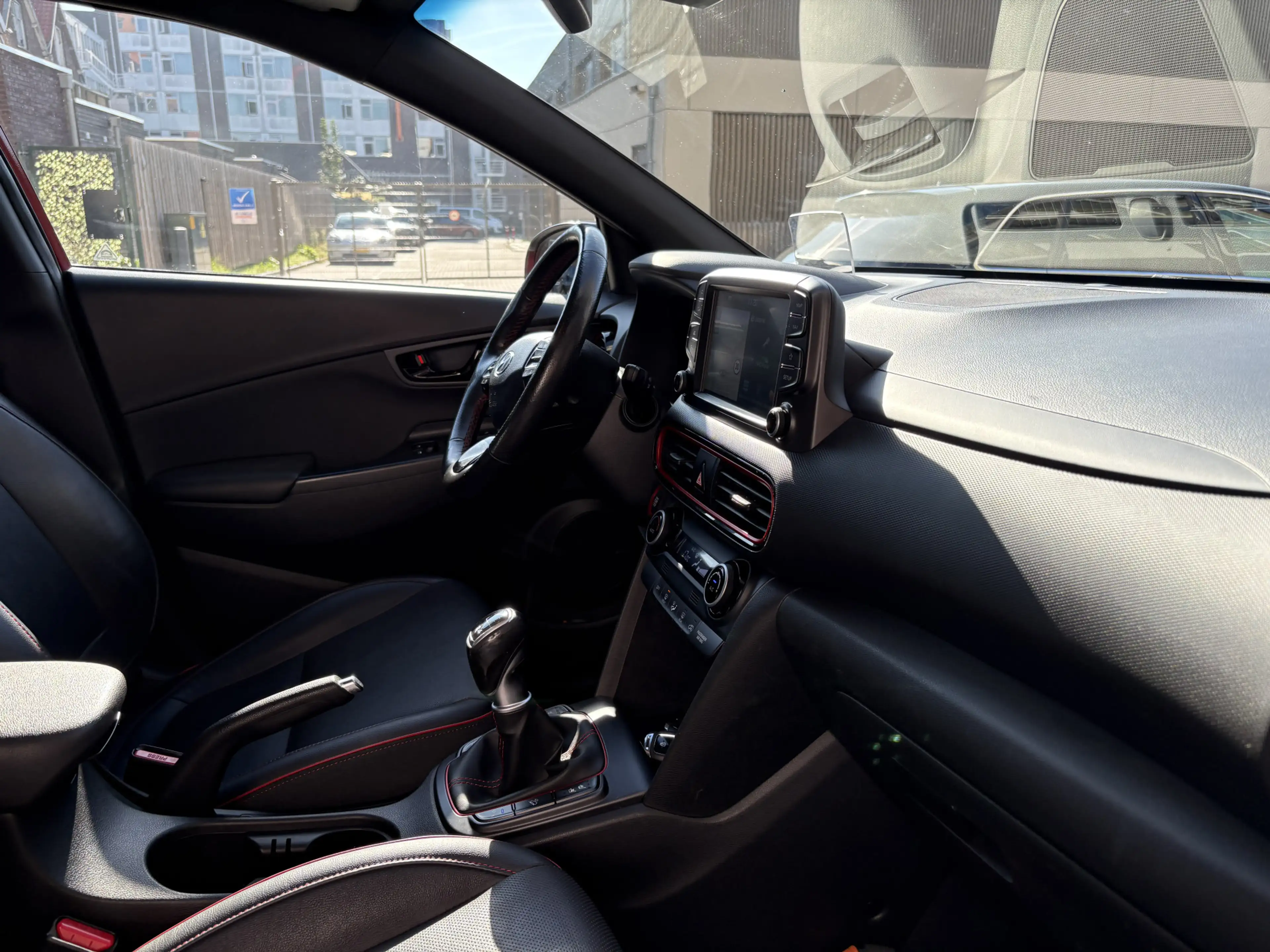 Hyundai KONA 1.0T Premium FULL OPTIONS/NL AUTO/CARPLAY/CAMERA — photo 9
