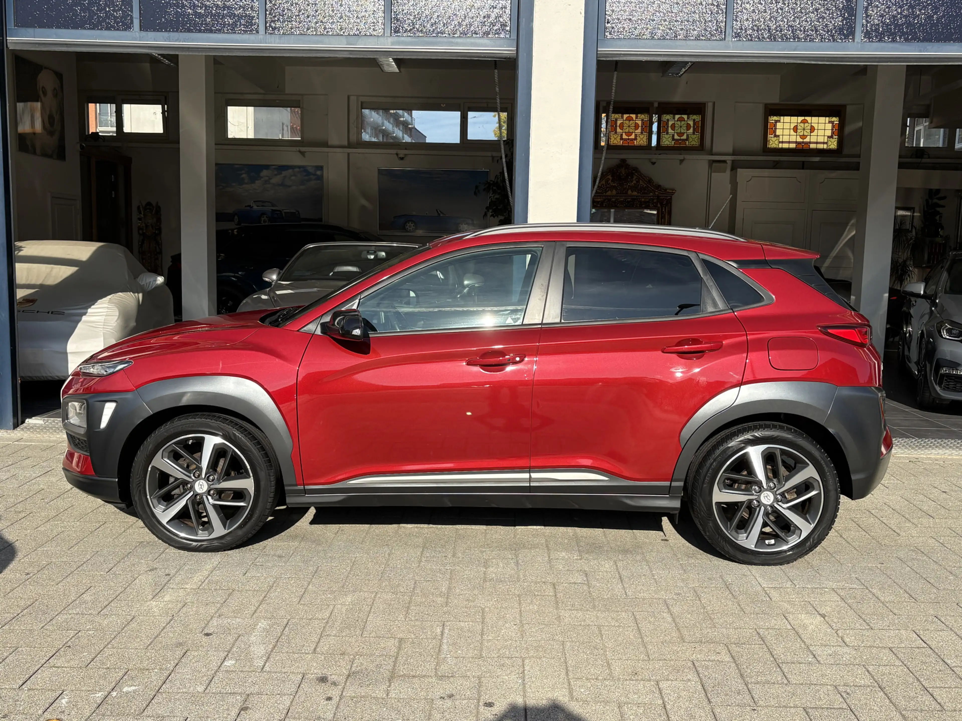 Hyundai KONA 1.0T Premium FULL OPTIONS/NL AUTO/CARPLAY/CAMERA — photo 2