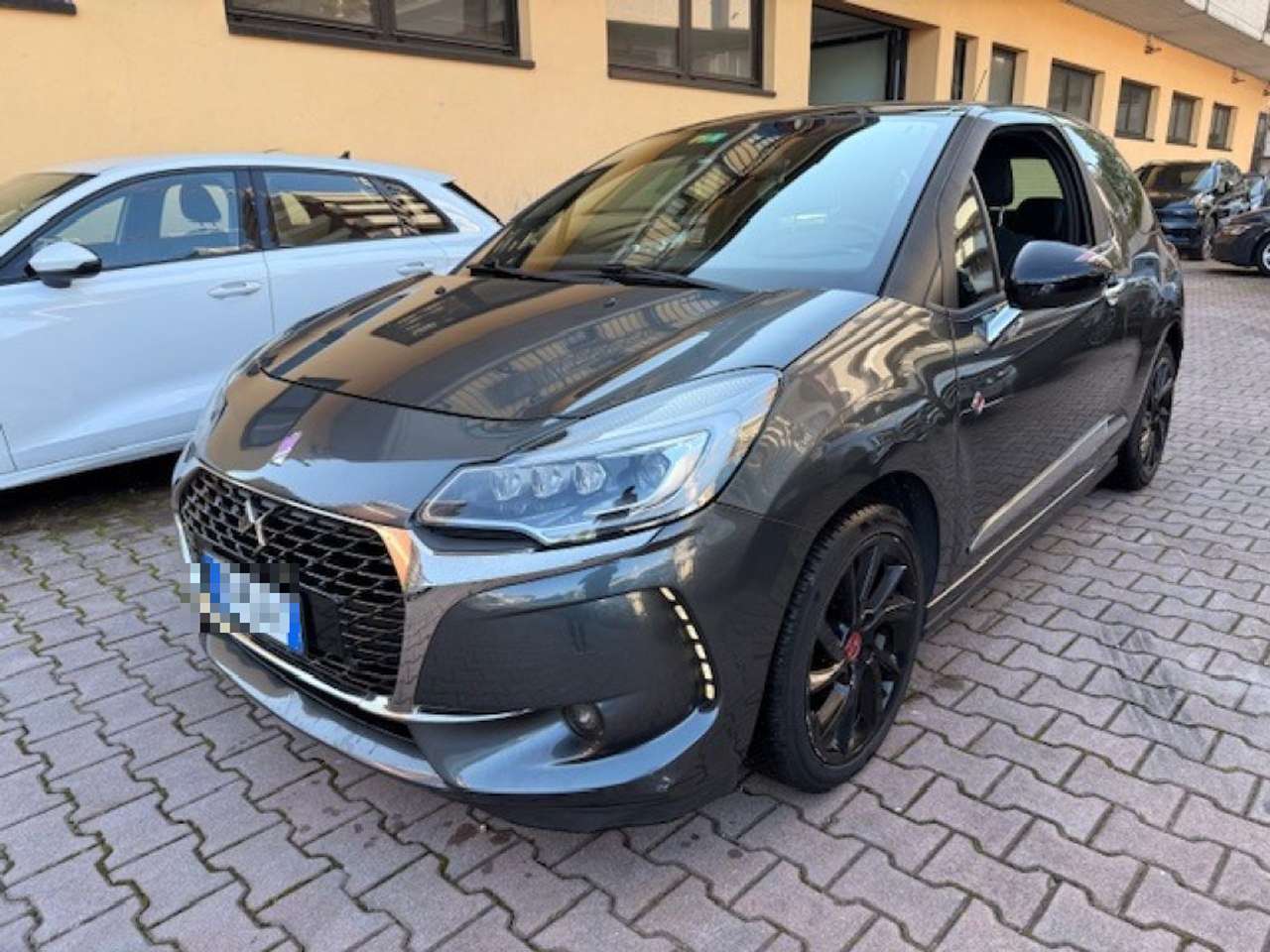 DS Automobiles DS 3 BlueHDi 100 Performance Line