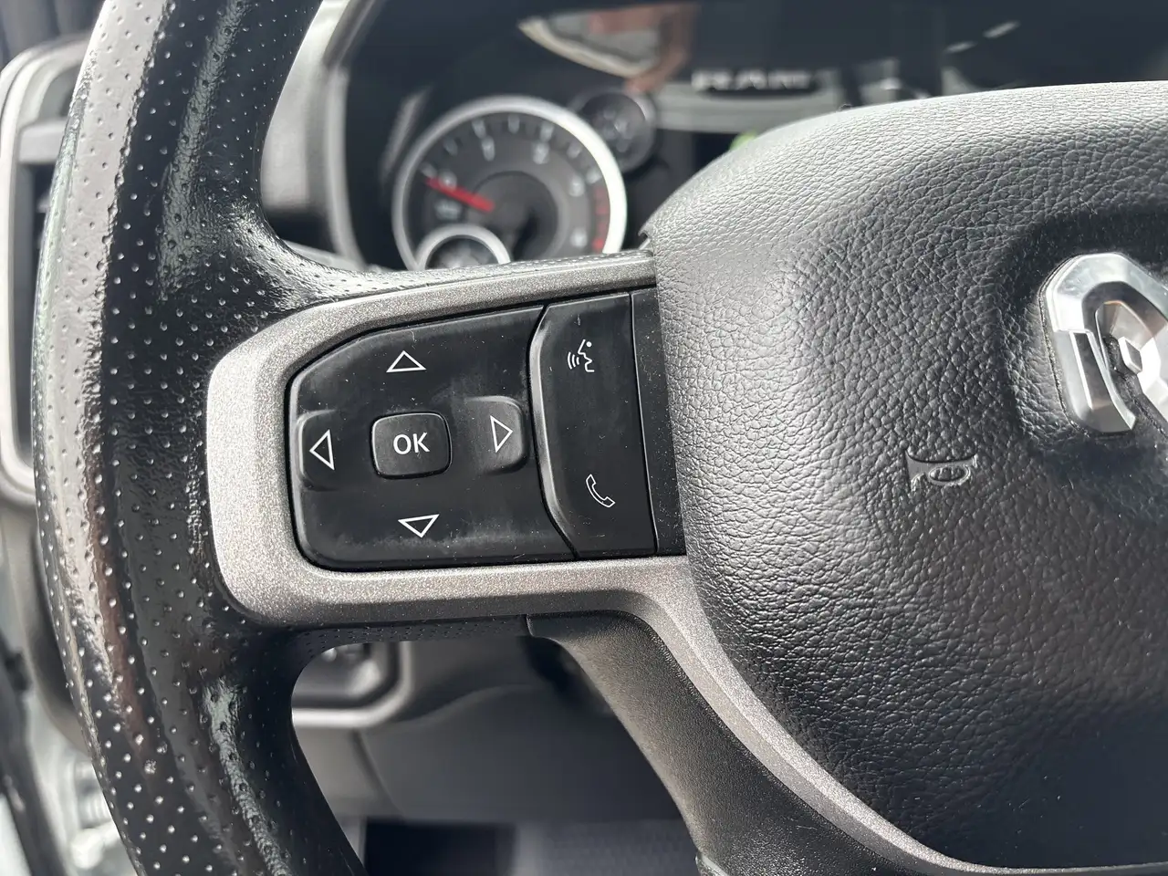 RAM 2500 снимка RAM 2500