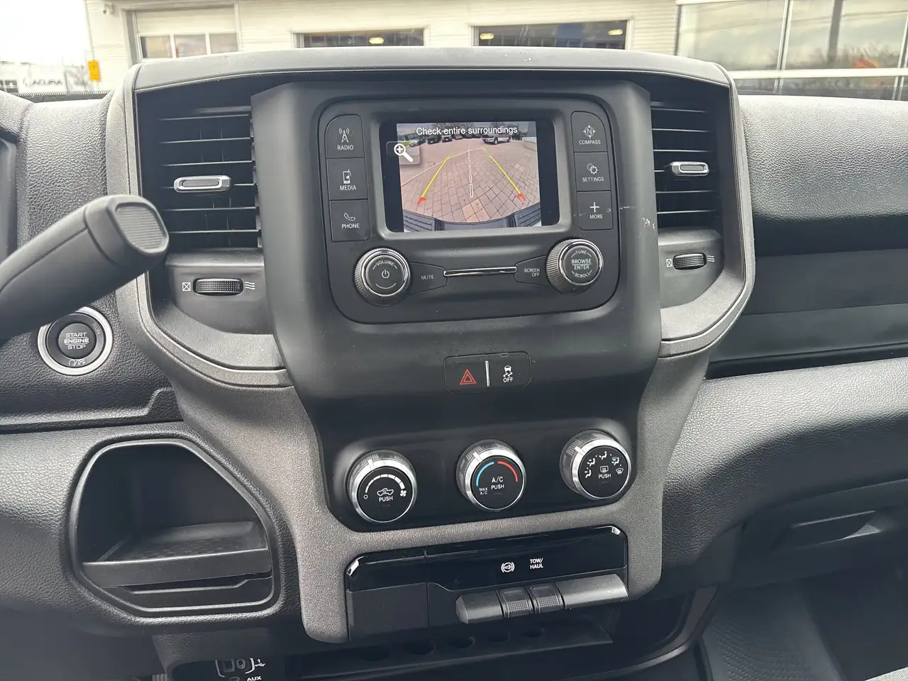RAM 2500 снимка RAM 2500