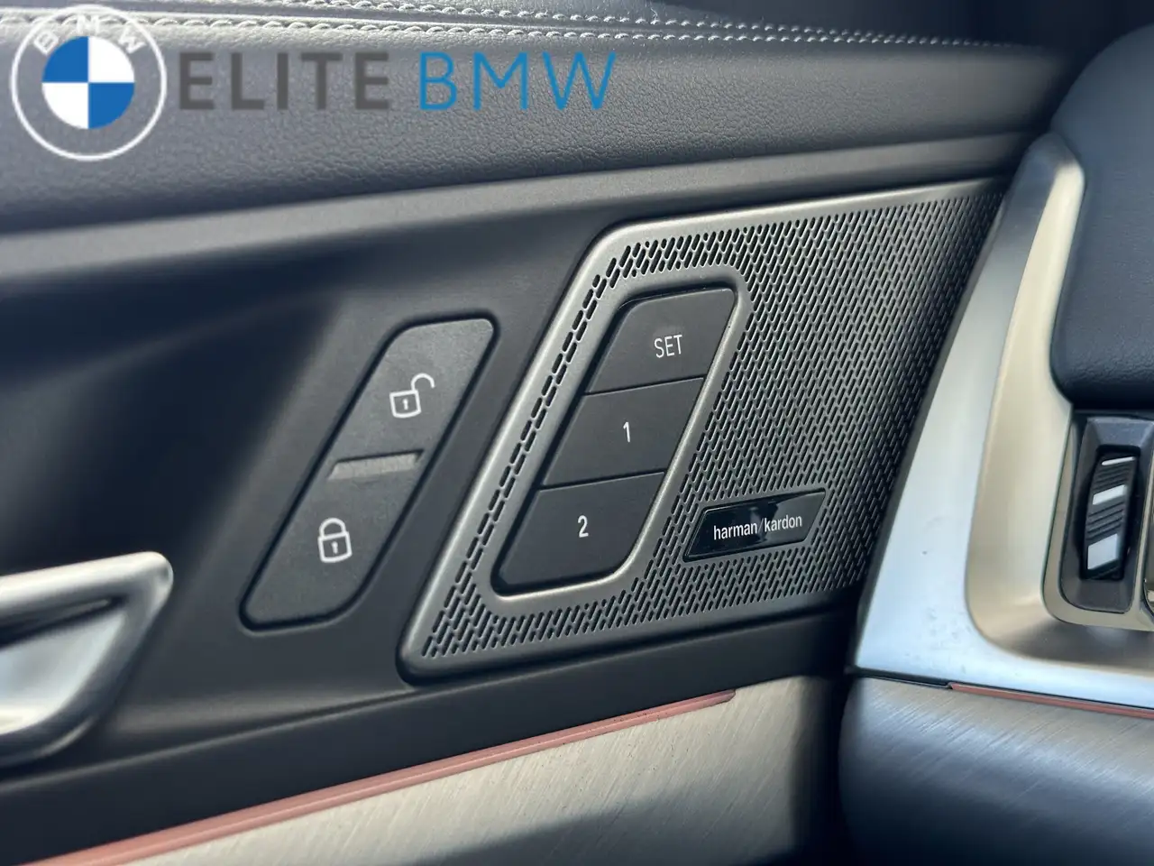 BMW X1 photo BMW X1