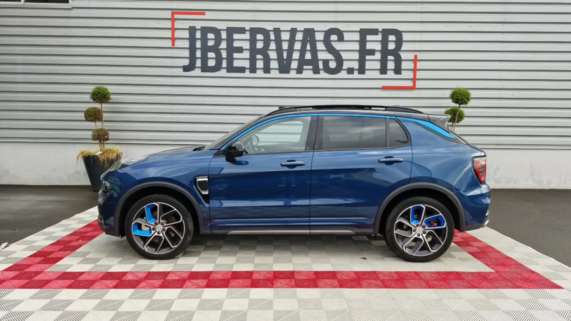 Lynk & Co 01 1.5 PHEV 261 CH DCTH7 Bleu - 1