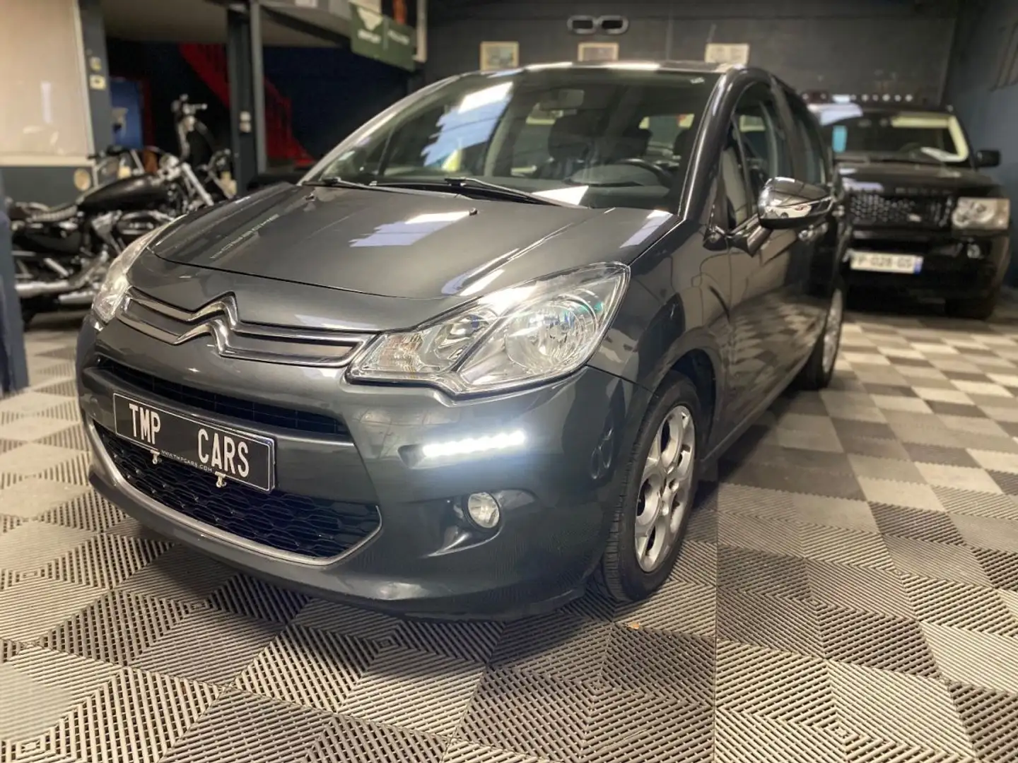 Citroen C3 1.2 VTI - 12V 82ch Gris - 2